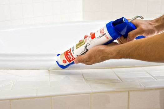 caulking-tub-shower-leaks